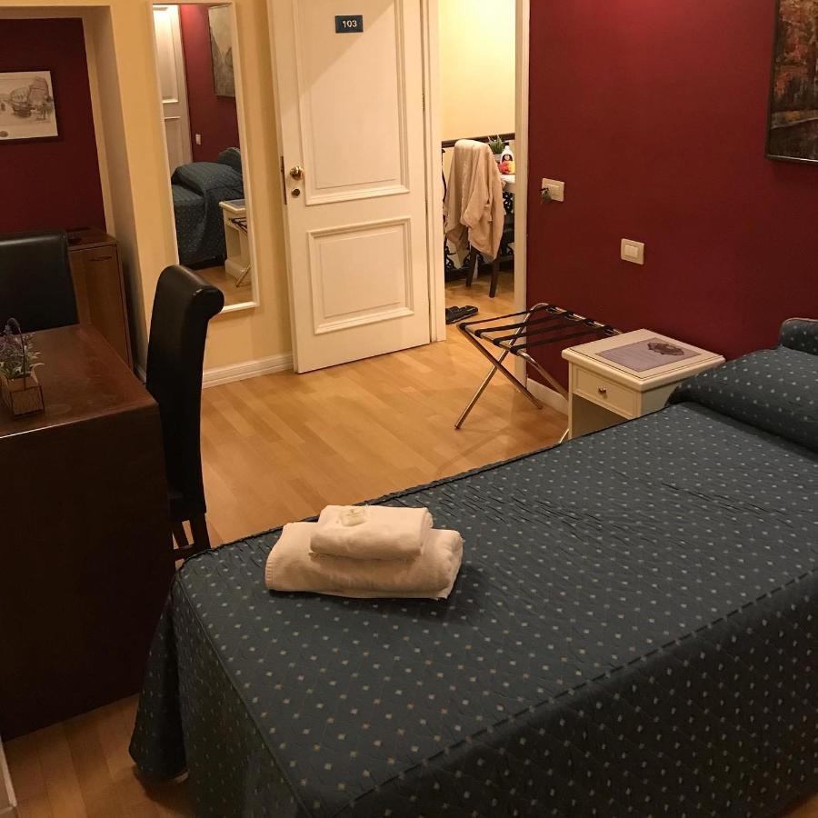 Flann O'Brien Rooms Roma Exterior foto